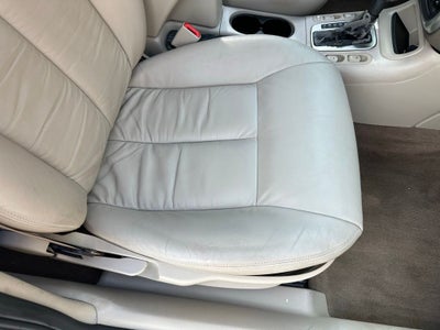 2003 Saturn LW300 Base