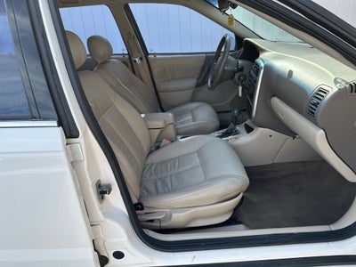 2003 Saturn LW300 Base