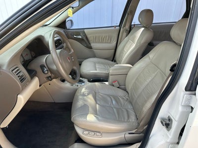 2003 Saturn LW300 Base
