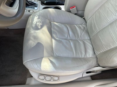 2003 Saturn LW300 Base