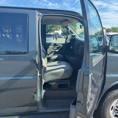 2017 Chevrolet Express 3500 LS Passenger