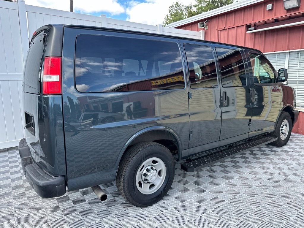 2017 Chevrolet Express 3500 LS Passenger
