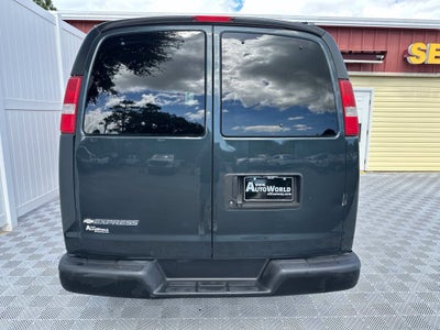 2017 Chevrolet Express 3500 LS Passenger