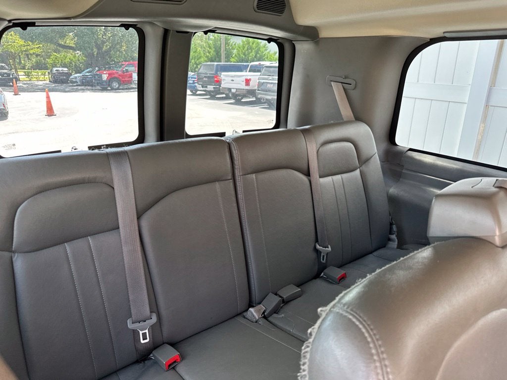 2017 Chevrolet Express 3500 LS Passenger