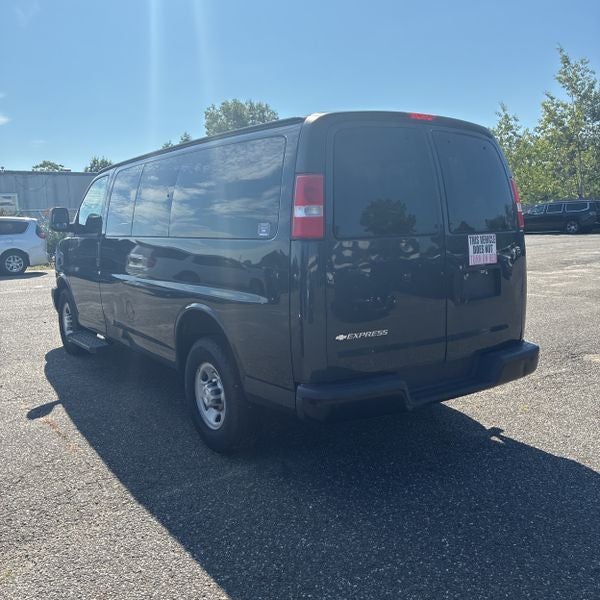 2017 Chevrolet Express 3500 LS Passenger