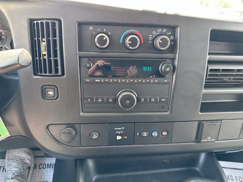 2017 Chevrolet Express 3500 LS Passenger