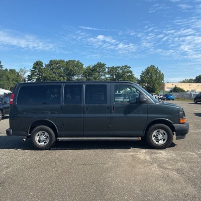 2017 Chevrolet Express 3500 LS Passenger