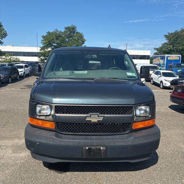 2017 Chevrolet Express 3500 LS Passenger