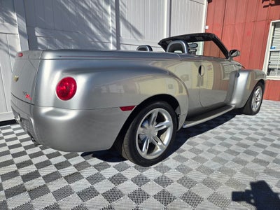 2004 Chevrolet SSR Base