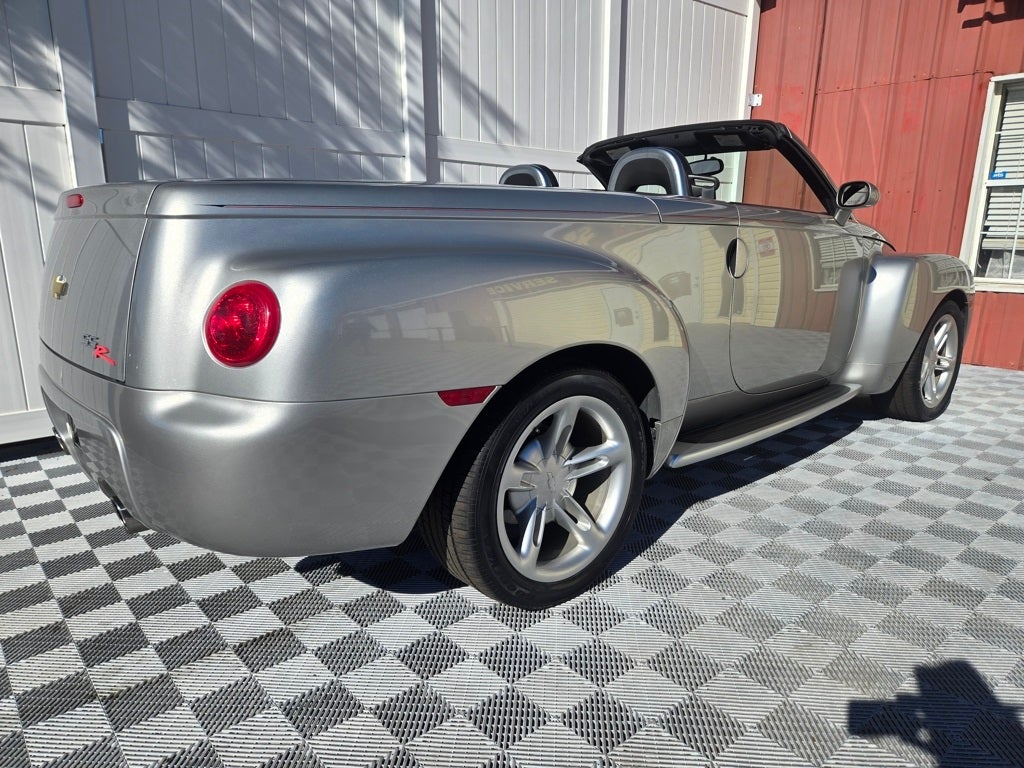 2004 Chevrolet SSR Base