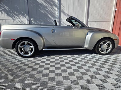2004 Chevrolet SSR Base