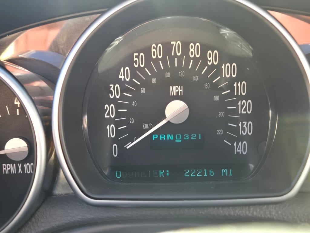 2004 Chevrolet SSR Base