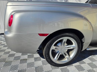 2004 Chevrolet SSR Base