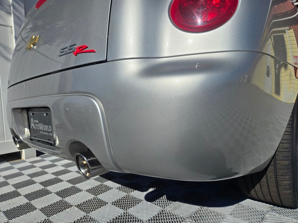 2004 Chevrolet SSR Base