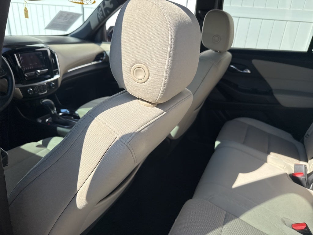 2022 Chevrolet Traverse LS