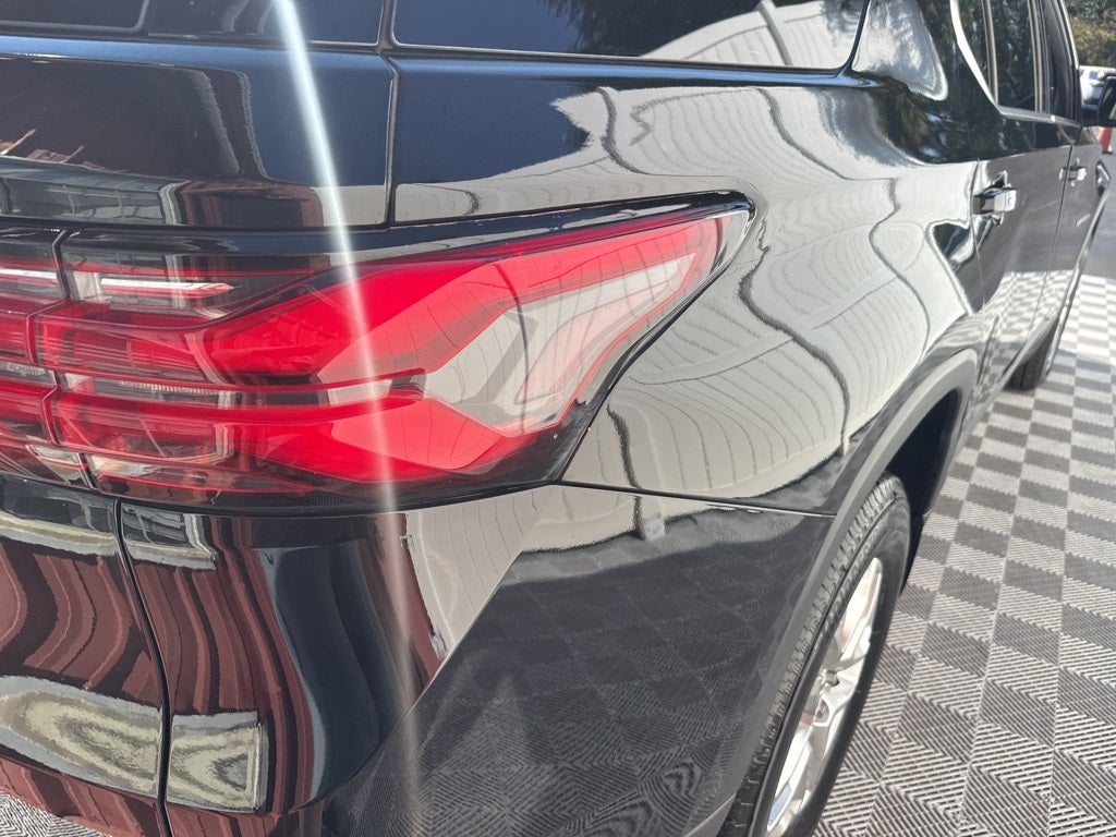 2022 Chevrolet Traverse LS