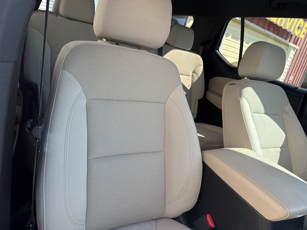 2022 Chevrolet Traverse LS