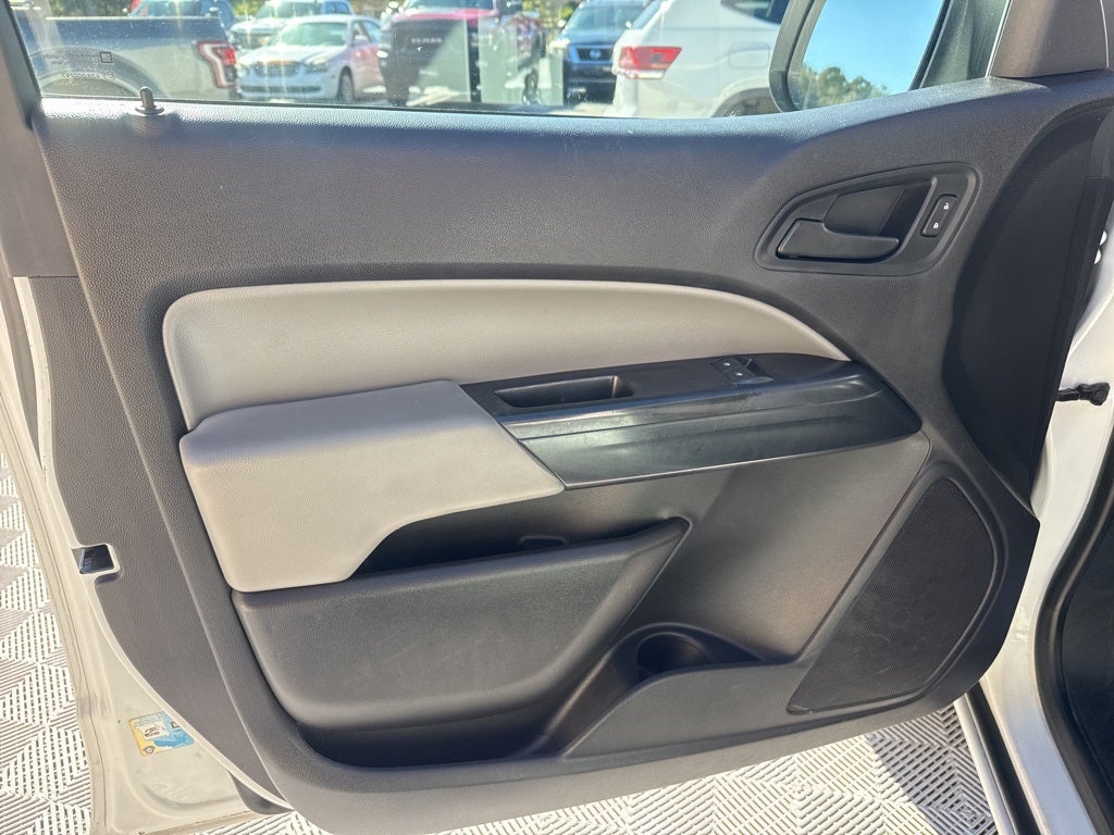 2017 GMC Canyon Base