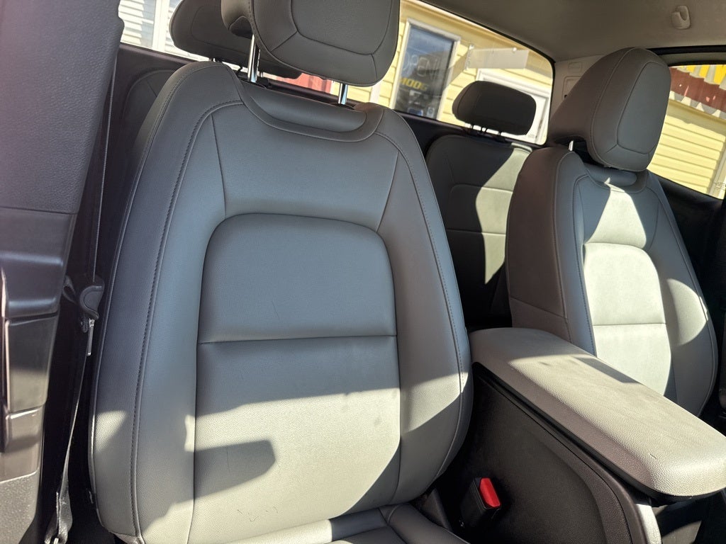 2017 GMC Canyon Base