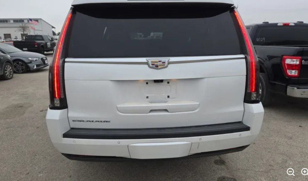 2018 Cadillac Escalade ESV Luxury