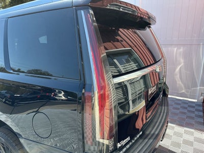 2017 Cadillac Escalade Luxury