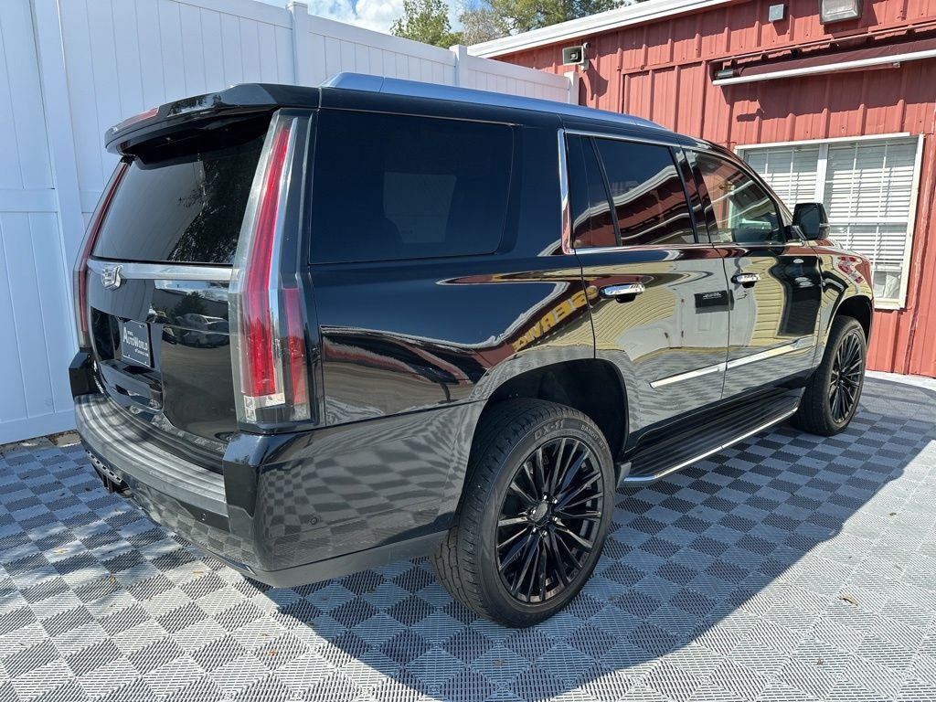 2017 Cadillac Escalade Luxury