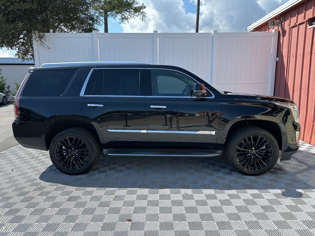 2017 Cadillac Escalade Luxury