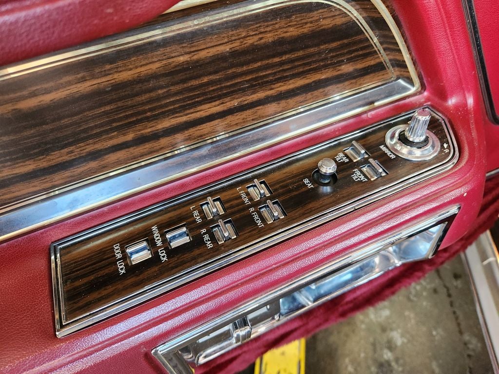 1983 Lincoln Mark VI Base