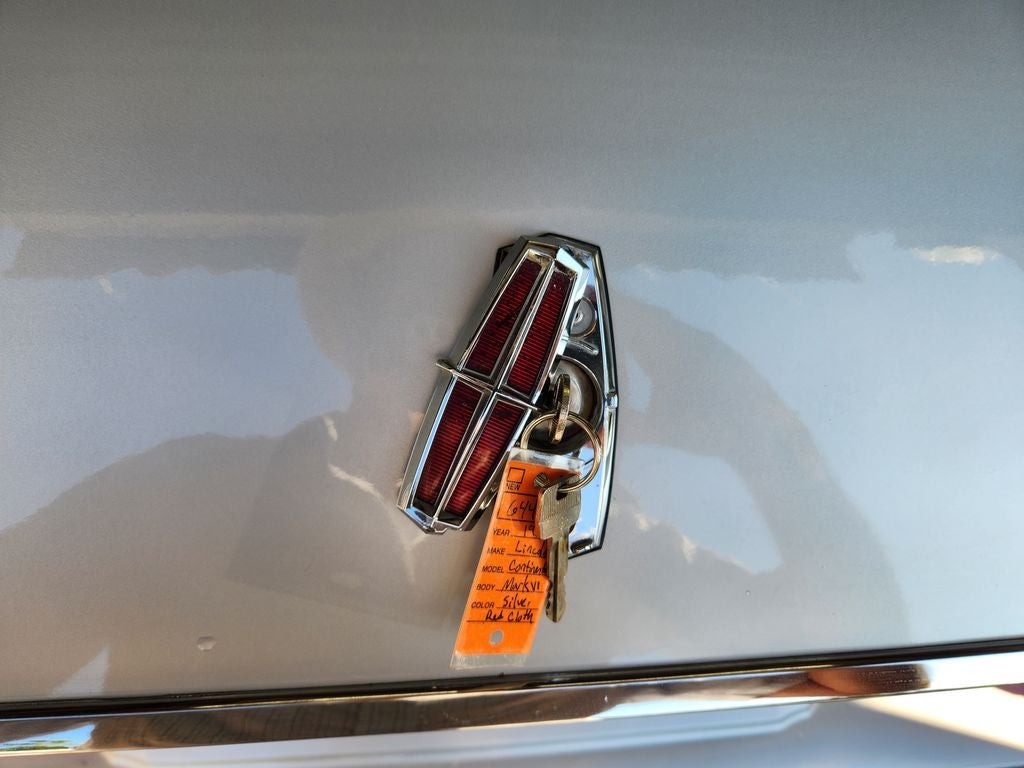 1983 Lincoln Mark VI Base