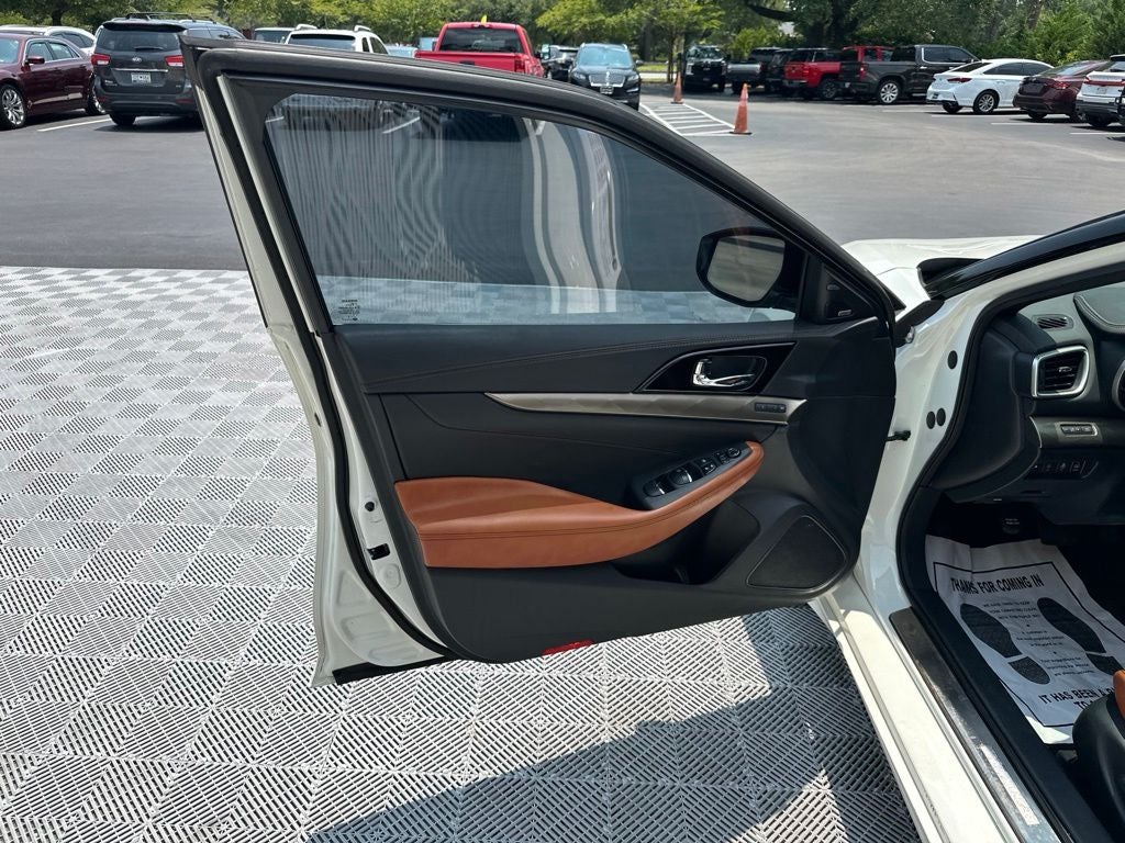 2020 Nissan Maxima Platinum