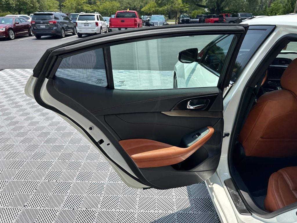 2020 Nissan Maxima Platinum