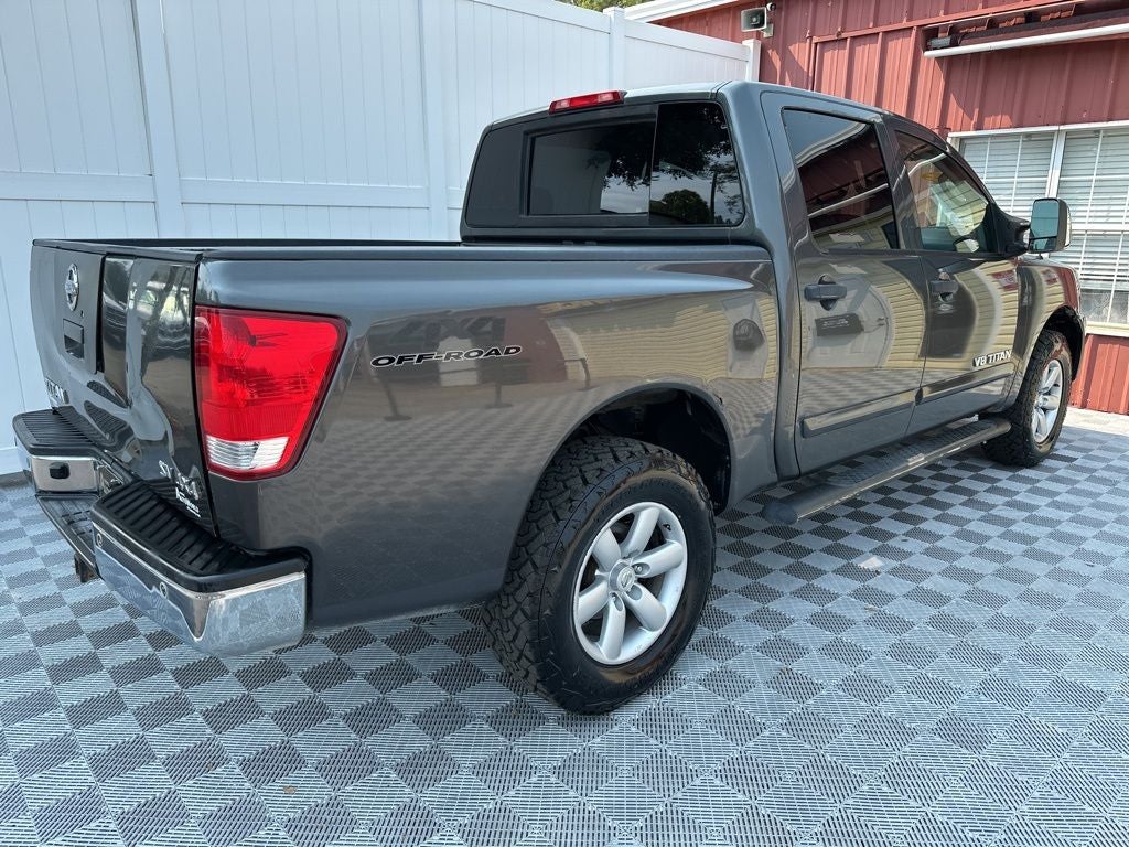 2011 Nissan Titan SV