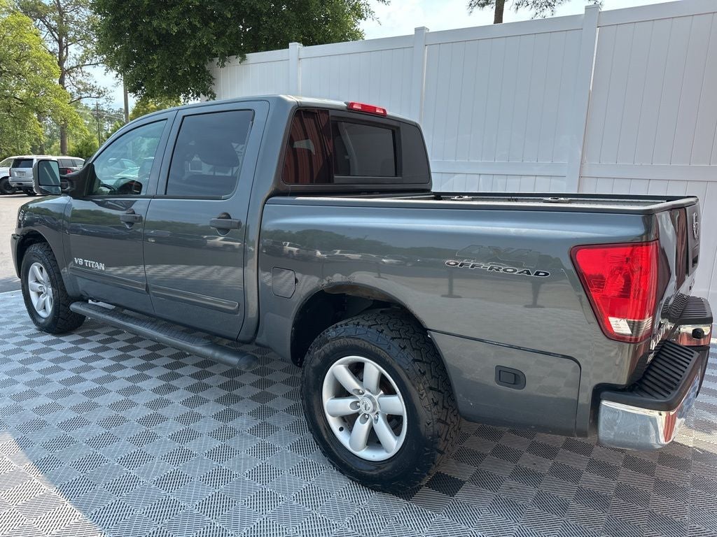 2011 Nissan Titan SV