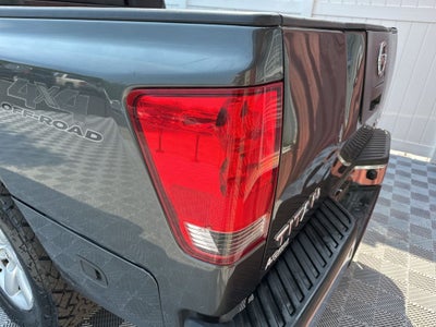 2011 Nissan Titan SV