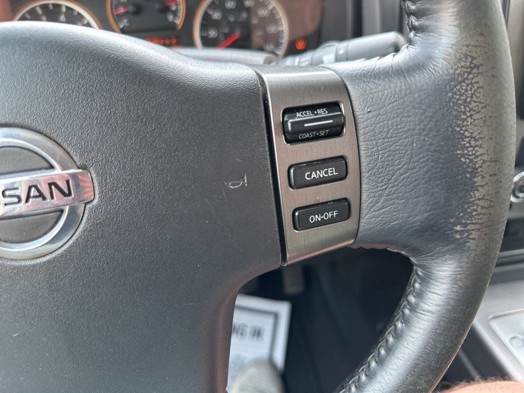 2011 Nissan Titan SV