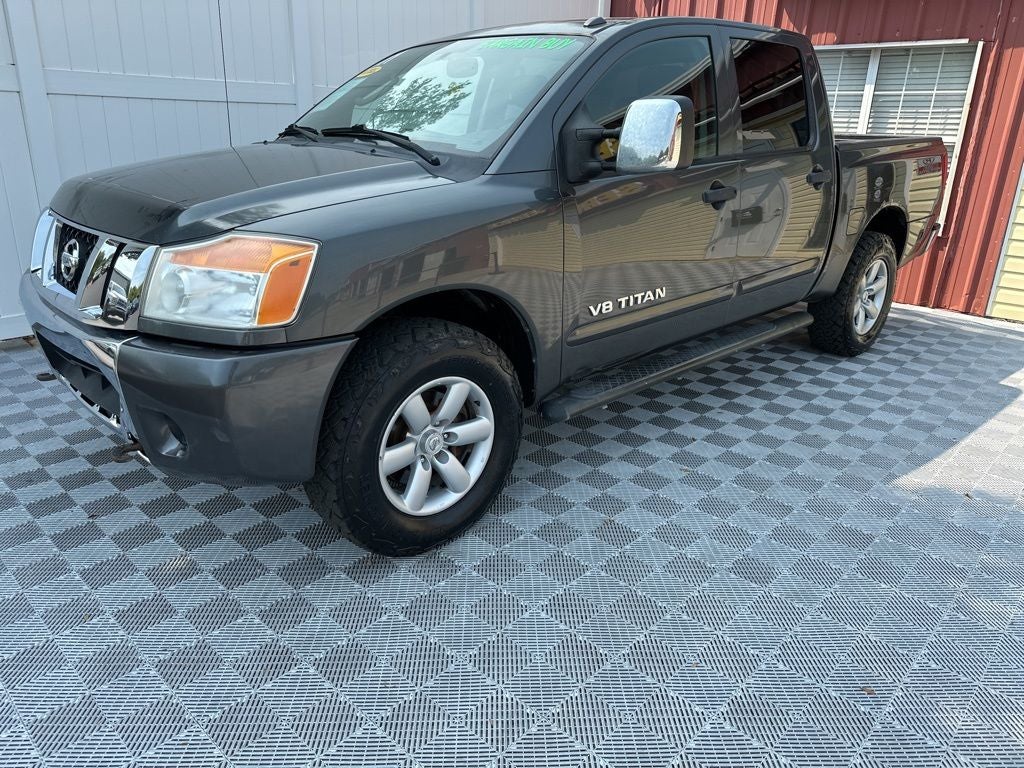 2011 Nissan Titan SV