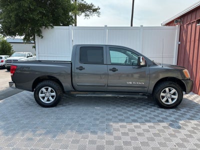 2011 Nissan Titan SV