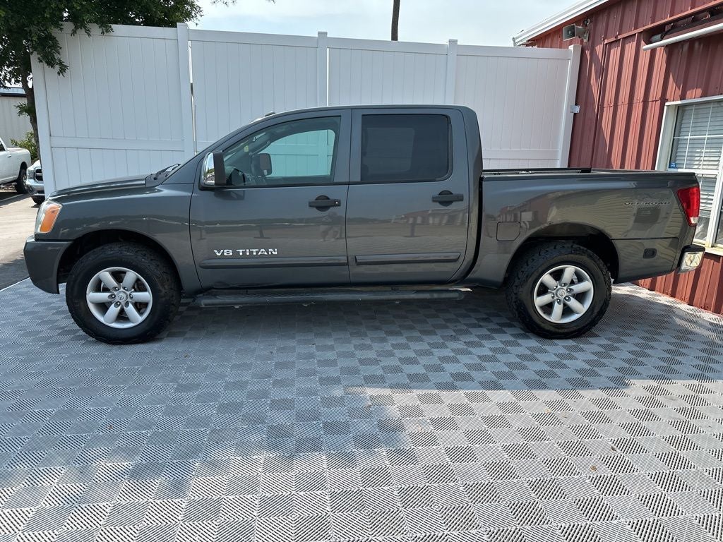 2011 Nissan Titan SV