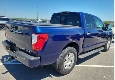 2017 Nissan Titan Base