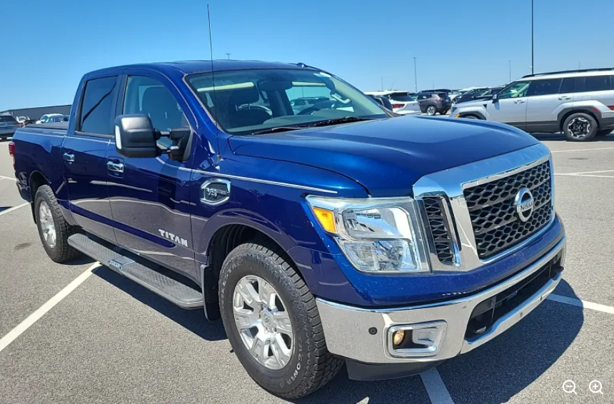 2017 Nissan Titan Base