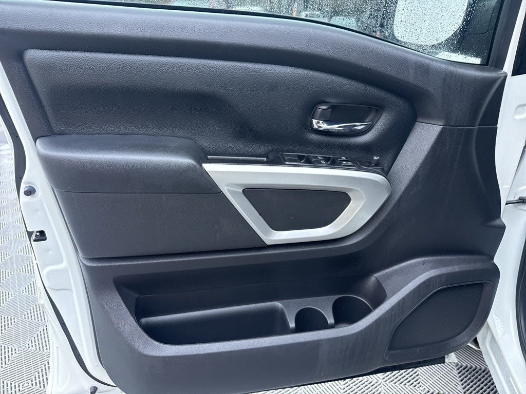 2019 Nissan Titan SV