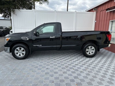 2017 Nissan Titan SV