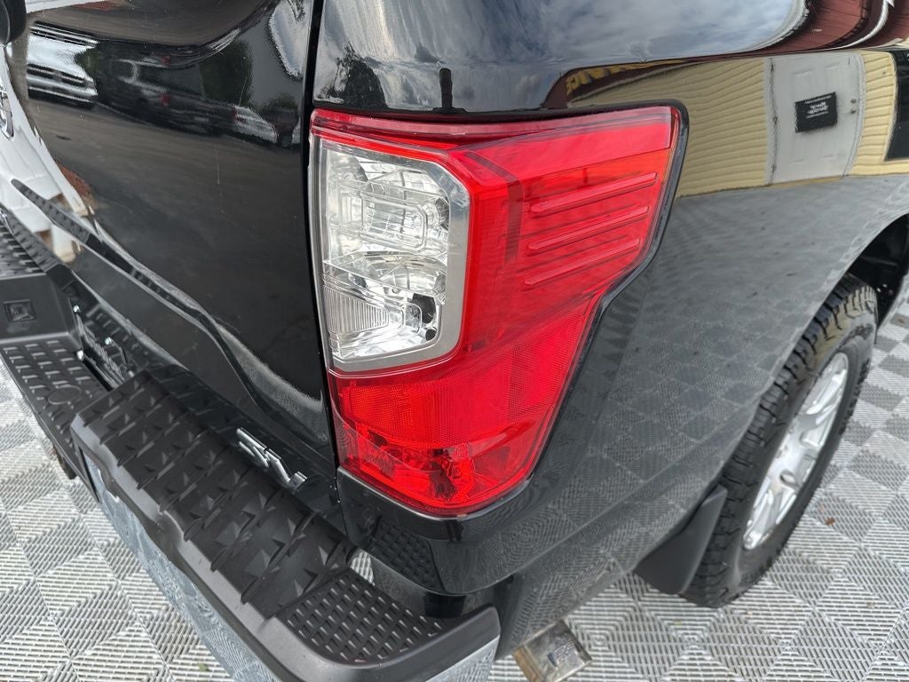 2017 Nissan Titan SV