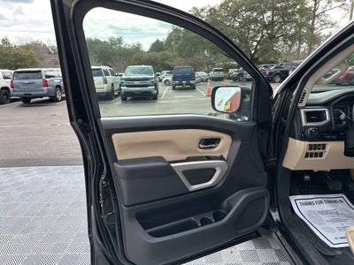 2017 Nissan Titan SV