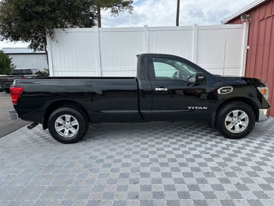 2017 Nissan Titan SV