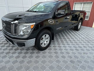 2017 Nissan Titan SV