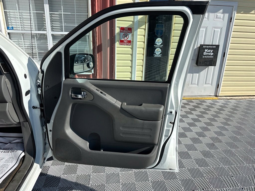 2016 Nissan Frontier SV