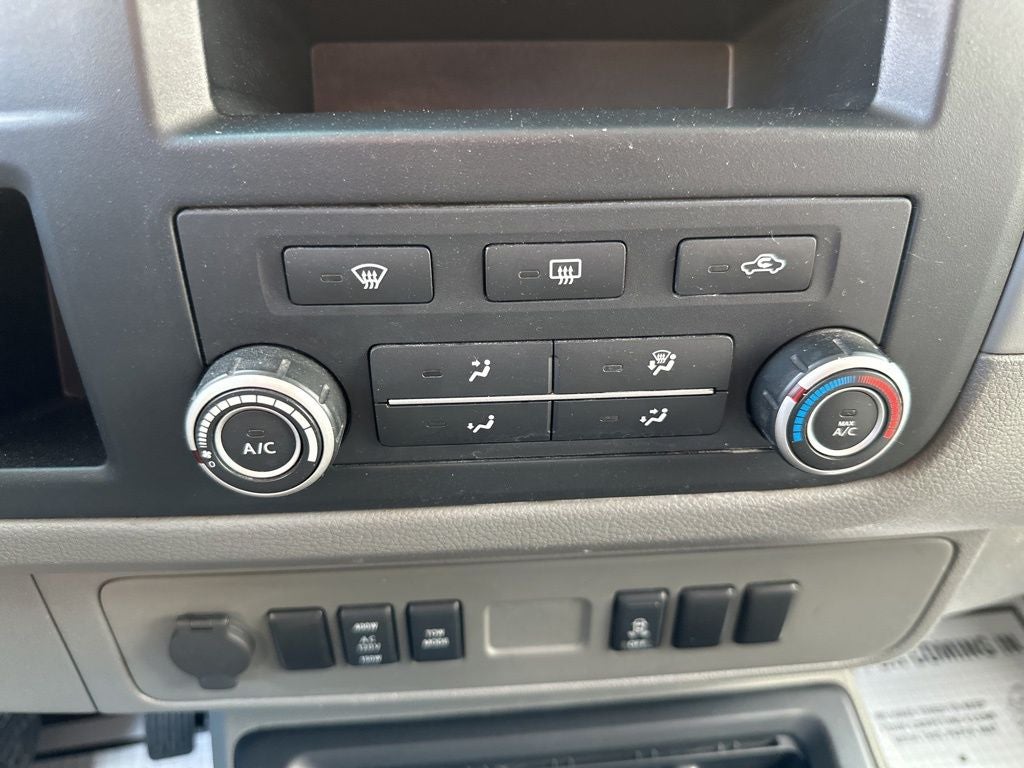 2015 Nissan NV2500 HD SV