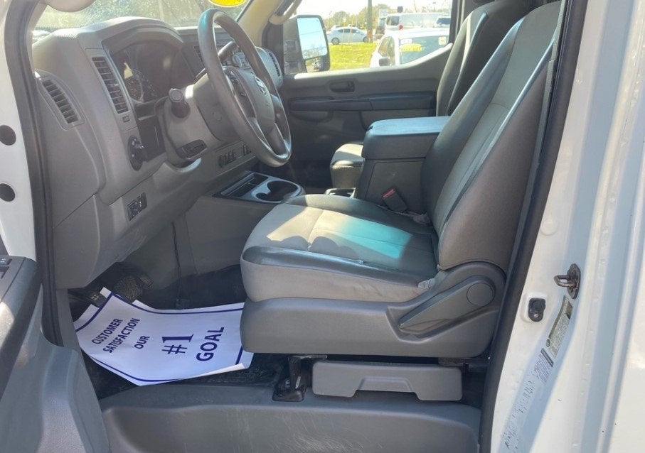 2015 Nissan NV2500 HD SV