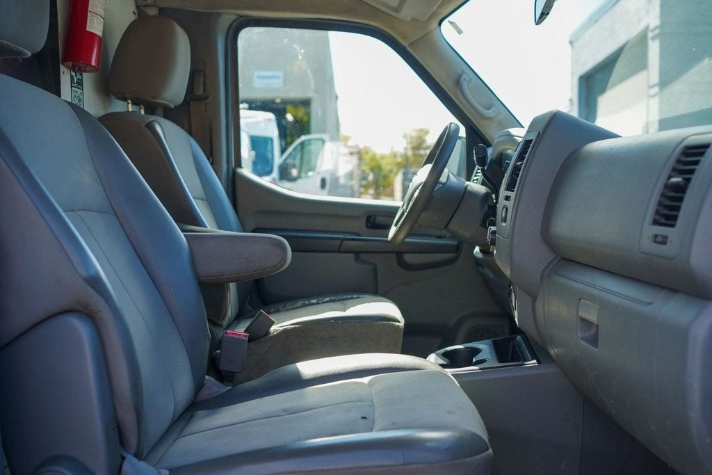 2017 Nissan NV2500 HD S Standard Roof